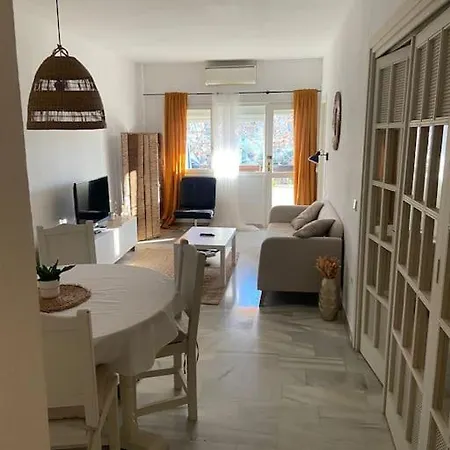 2 Bedroom Flat In Golden Mile For 2 To 4 People Lägenhet Marbella