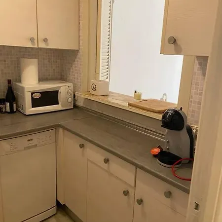 Lägenhet 2 Bedroom Flat In Golden Mile For 2 To 4 People Marbella