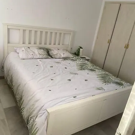 Lägenhet 2 Bedroom Flat In Golden Mile For 2 To 4 People Marbella